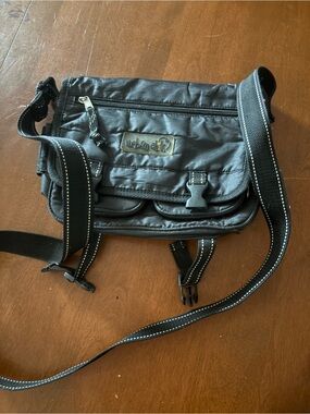 Hapari Black Men's Messenger Crossbody Bag with Reflective-Trim Strap
